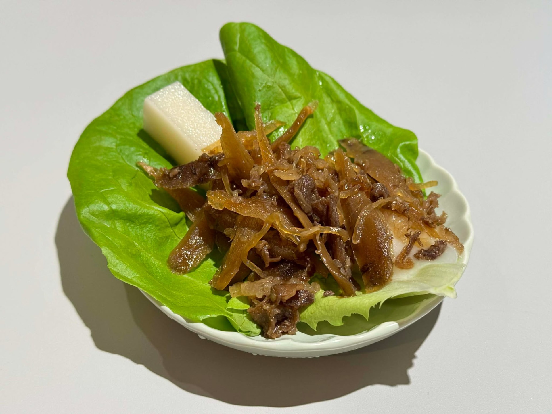 サンチュと焼き肉で韓国風！